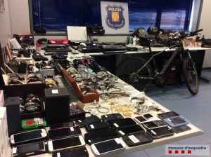 150808-065-dic-mossos-desquadra-cas-sant-vicenc3a7-robatoris-cases.jpg?w=300